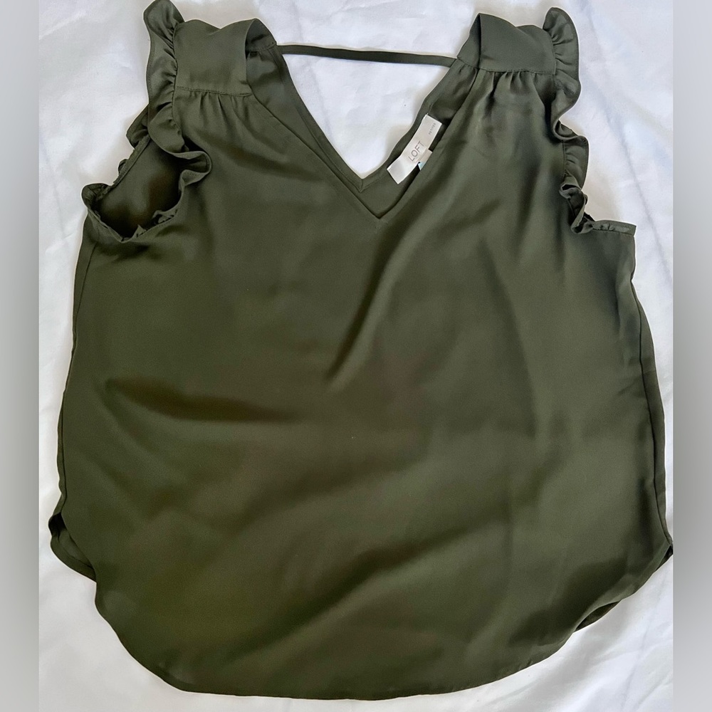 Loft sleeveless army green blouse. Size petite small.